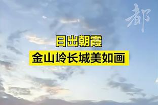 拼劲十足！小海梅两分10中6 得到15分4板2助4断&拼下3前场板